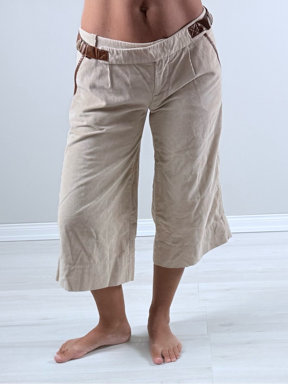The Limited Beige Crop Wide-Leg corduroy capris with Brown faux leather Trim Y2K